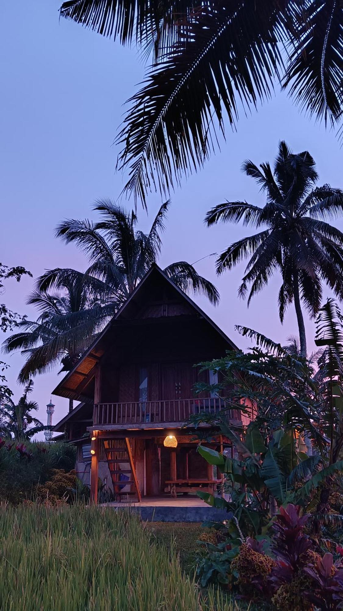 Dewi Rinjani Homestay 테테바투 외부 사진